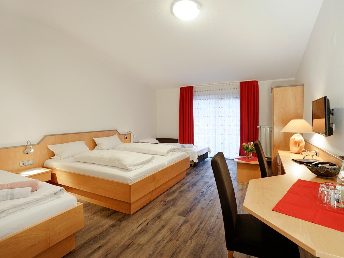 Hotel Gasthof Zum Biber Motten Exterior photo