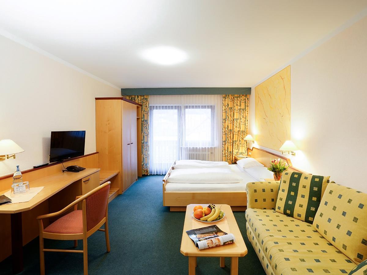 Hotel Gasthof Zum Biber Motten Exterior photo