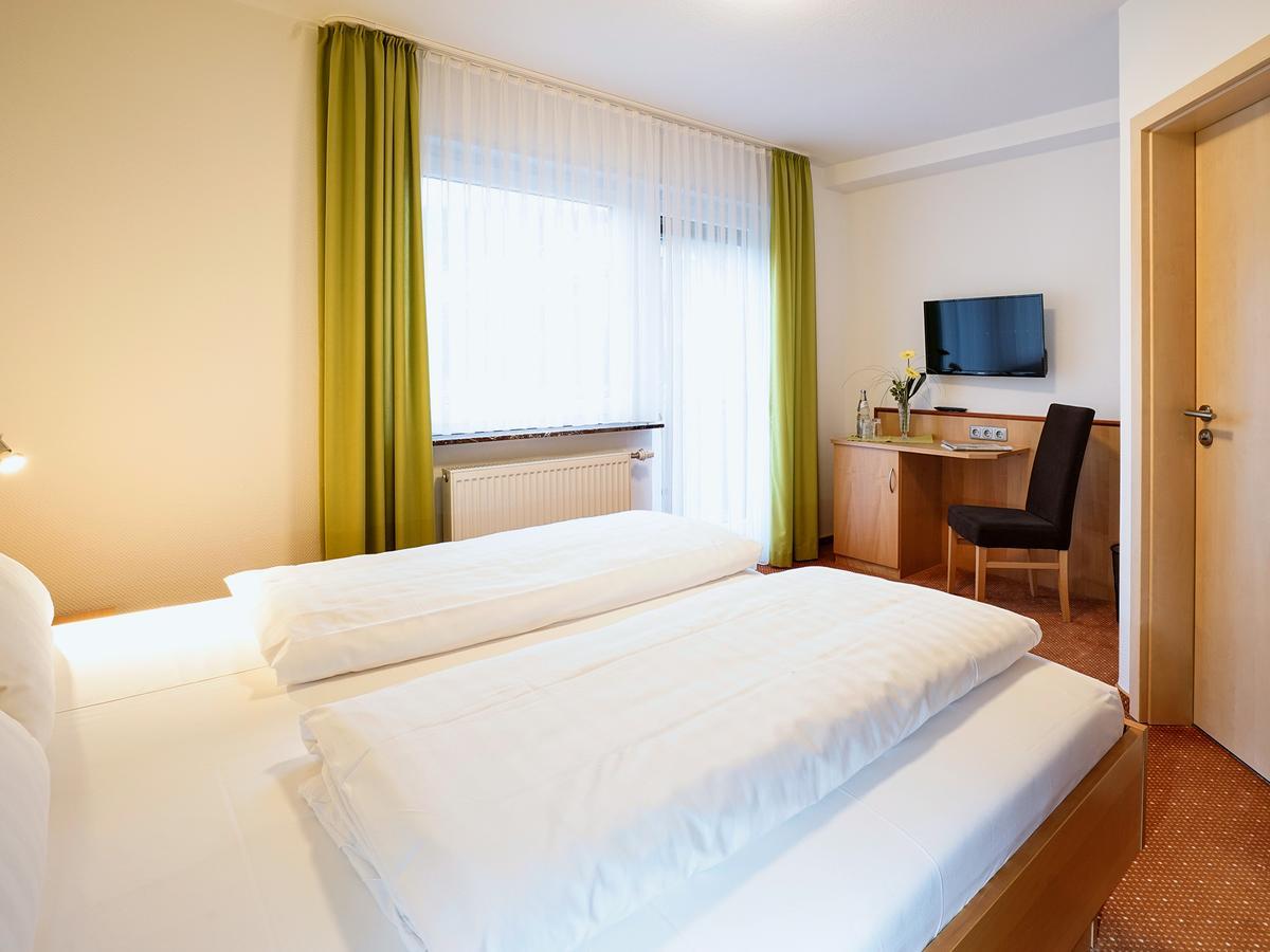 Hotel Gasthof Zum Biber Motten Exterior photo