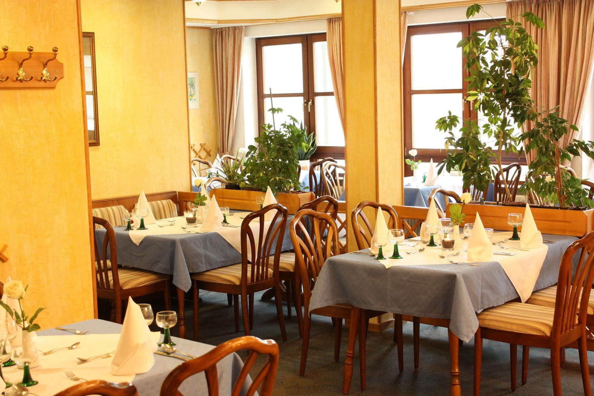 Hotel Gasthof Zum Biber Motten Exterior photo