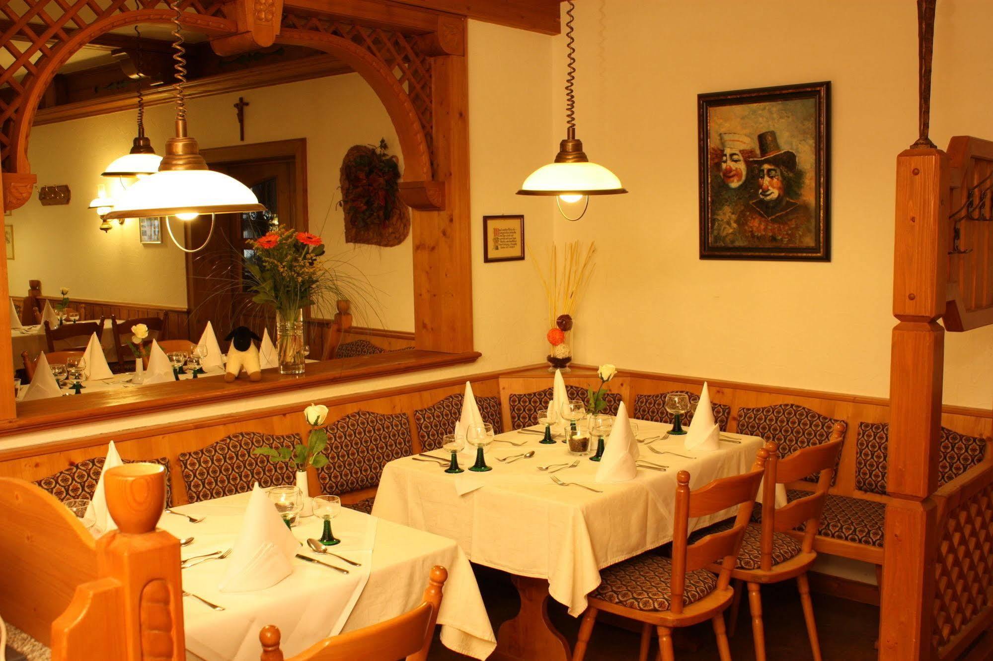 Hotel Gasthof Zum Biber Motten Exterior photo