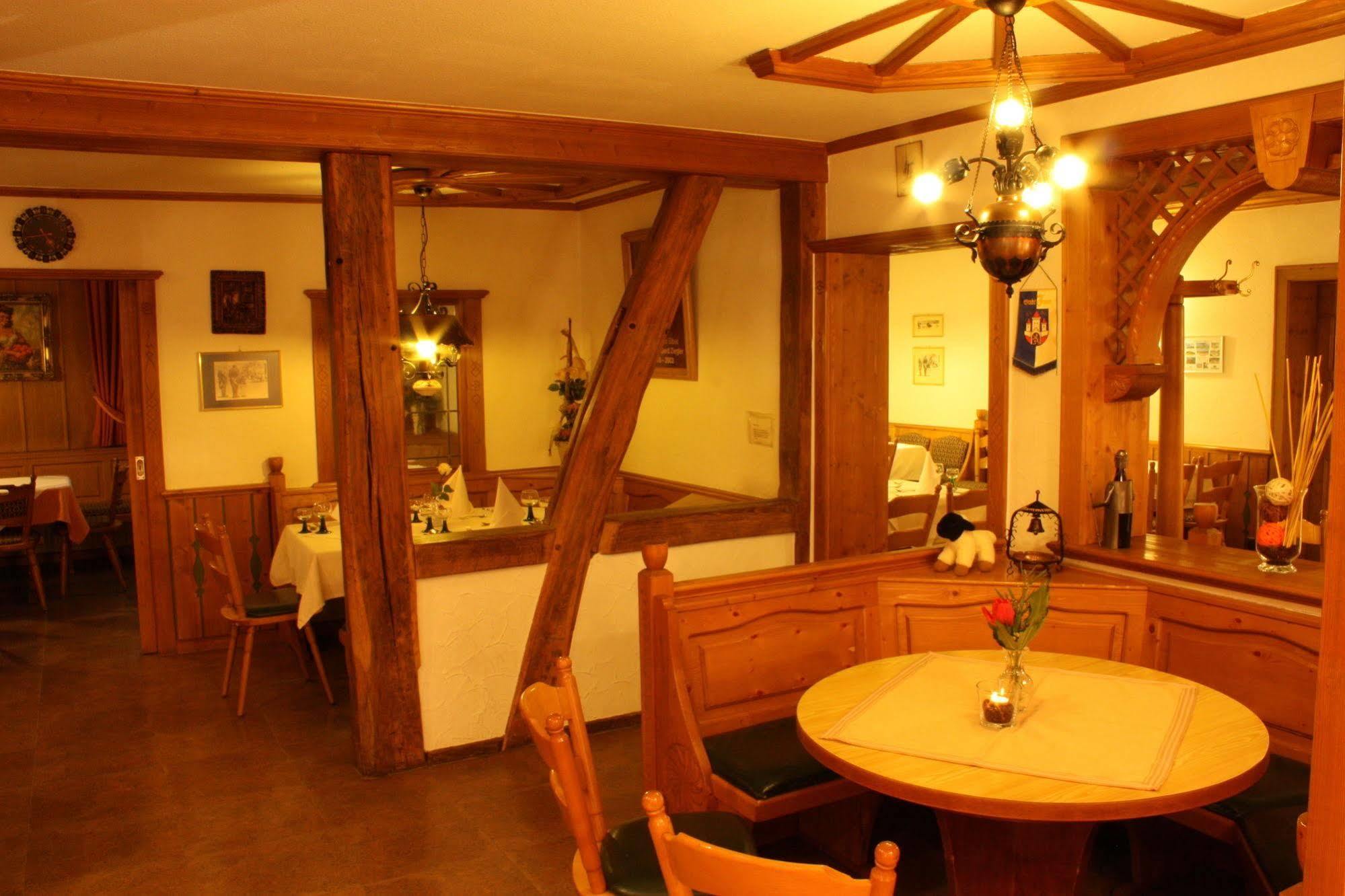 Hotel Gasthof Zum Biber Motten Exterior photo